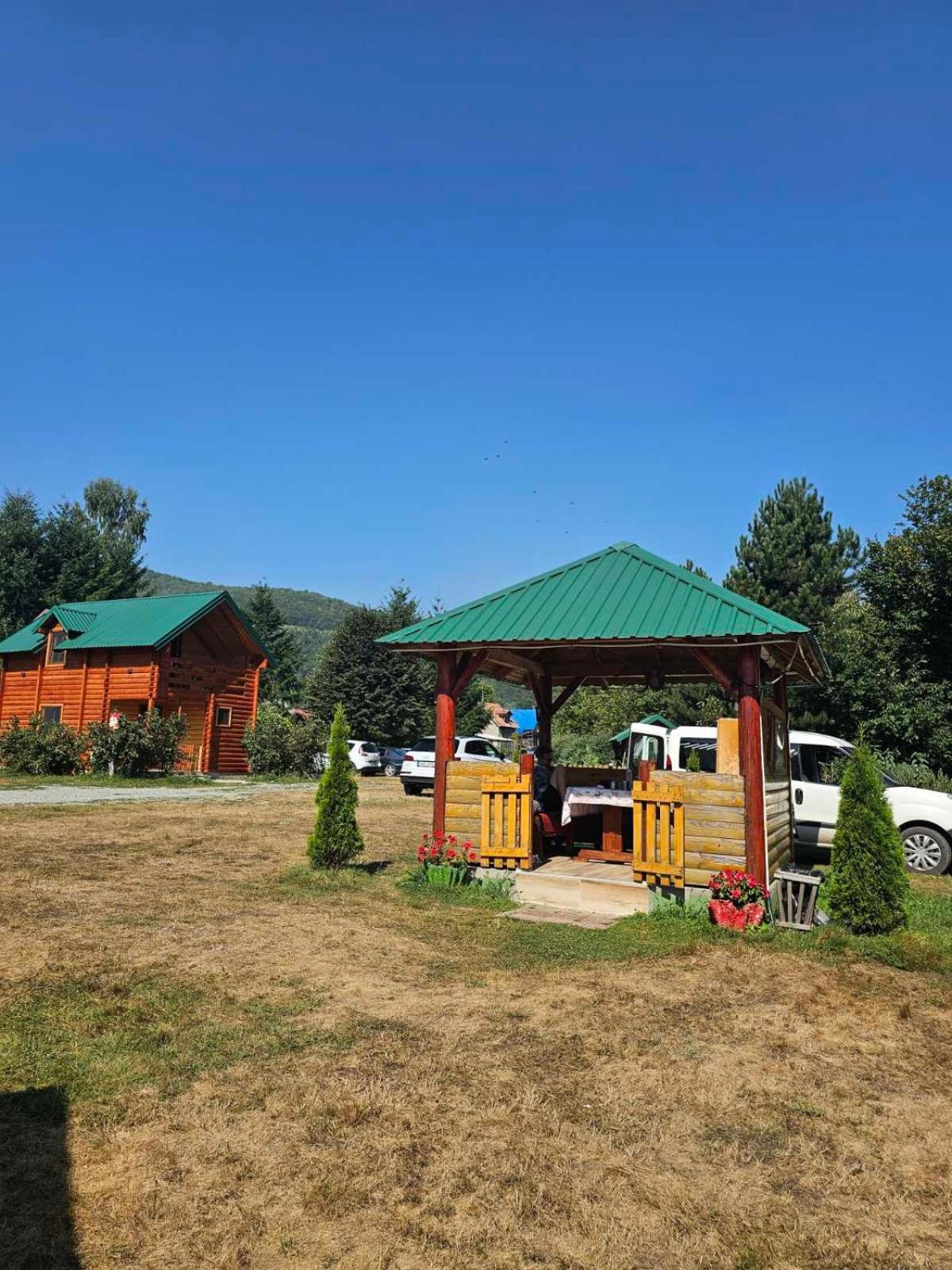Konaci Oceva Zemlja Bungalovi Konaci Oceva Zemlja Vikendica Mojkovac Eksteriør billede