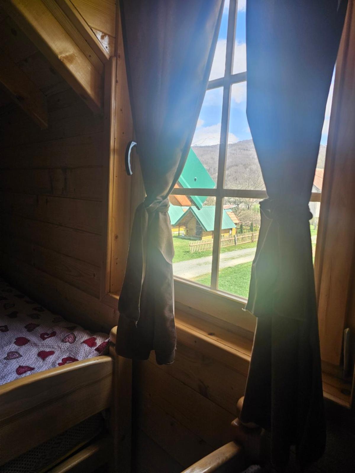 Konaci Oceva Zemlja Bungalovi Konaci Oceva Zemlja Vikendica Mojkovac Eksteriør billede